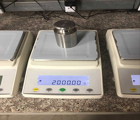 Precisão eletrônica que pesa equilíbrios